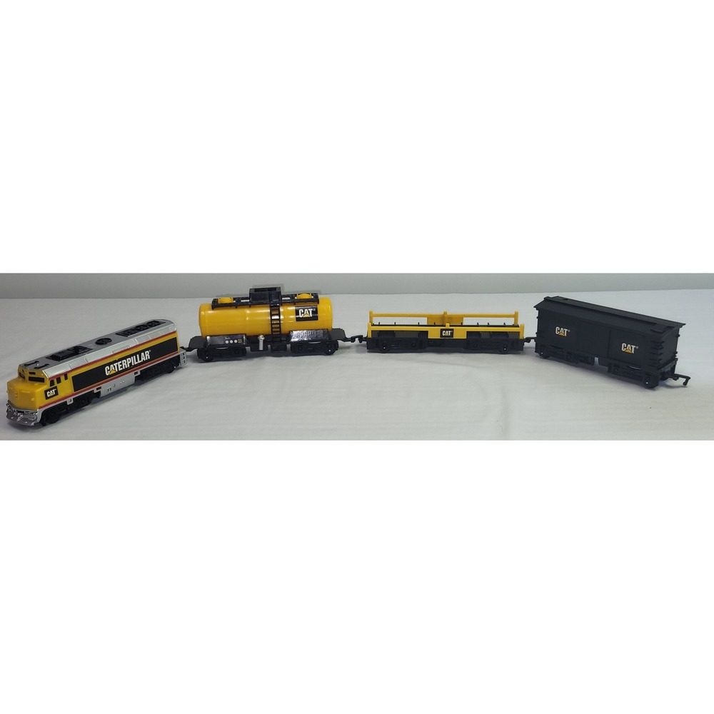 Caterpillar Battery Toy Train Set Yellow Diesel Engine Tanker Cars No Tracks